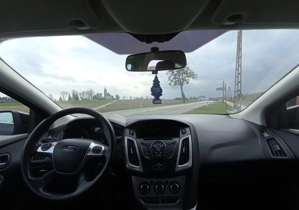Ford Focus cena 23900 przebieg: 142896, rok produkcji 2013 z Chęciny małe 466